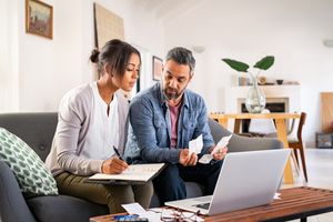 Épargne : 6 astuces simples et (vraiment) efficaces pour mettre de l’argent de côté